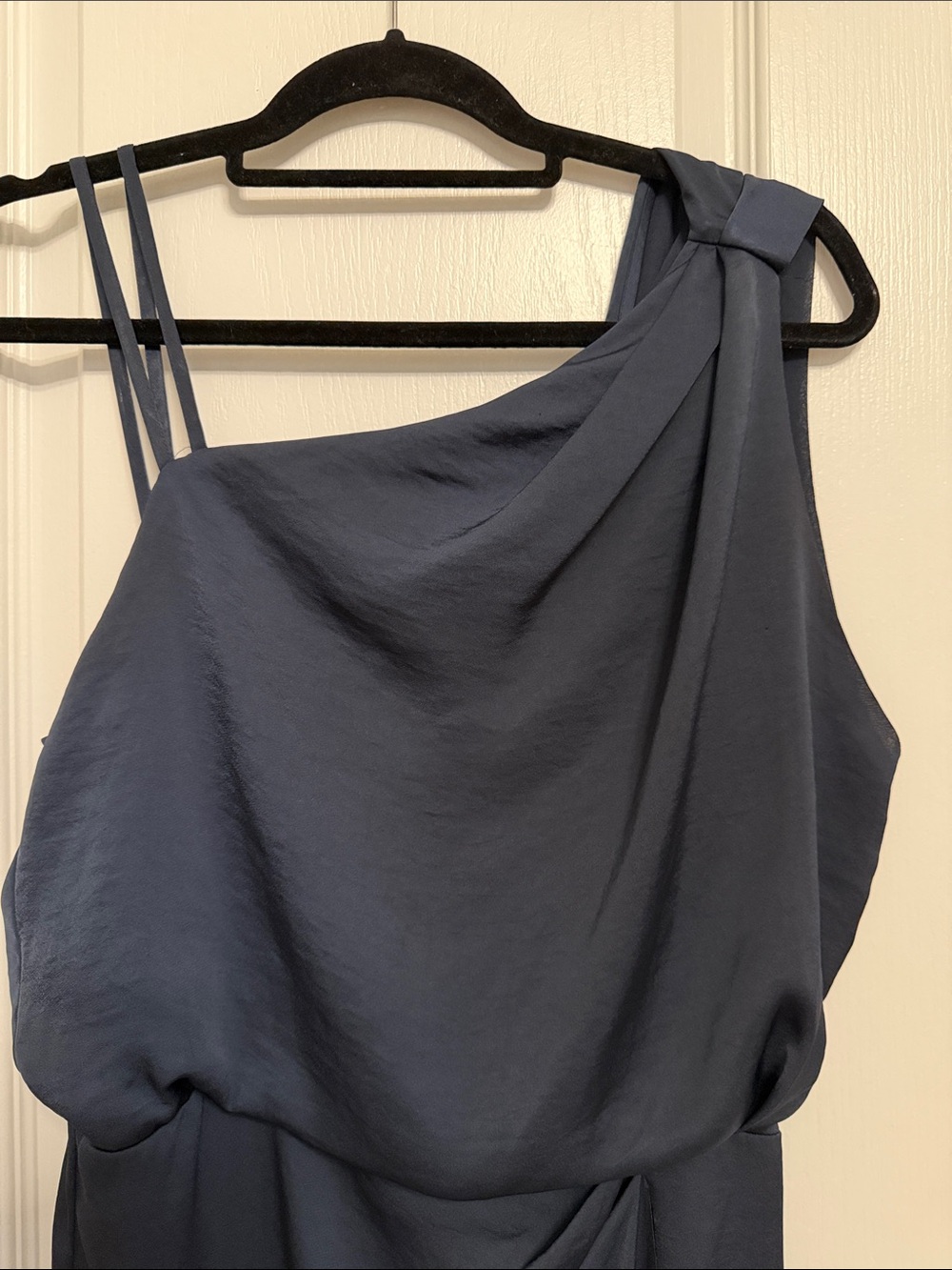 REISS OSTIA ONE SHOULDER SATIN MAXI DRESS, NAVY BLUE - Picture 7 of 11